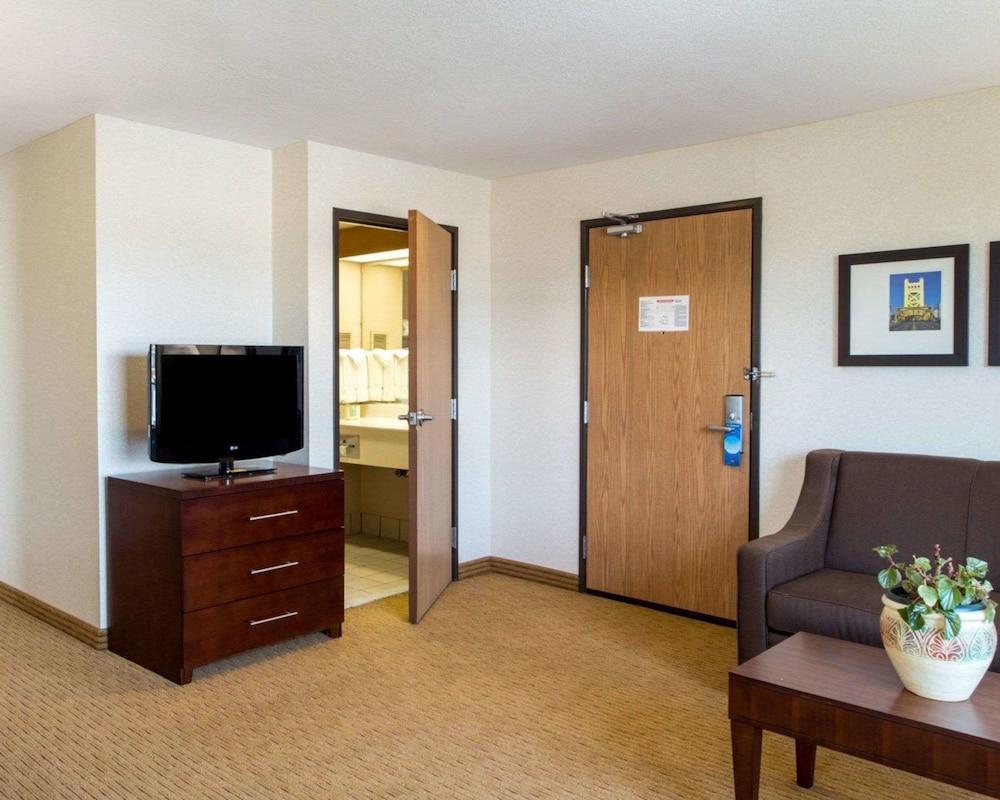 Comfort Suites Downtown Sacramento Extérieur photo